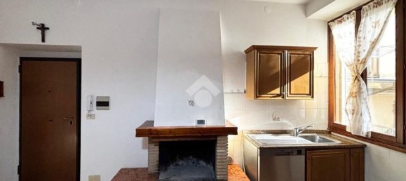 2-salle Appartement à Civitella di Romagna, Italy No. 89885 3