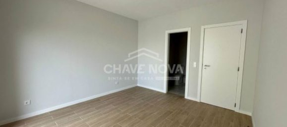 2 Schlafzimmer Wohnung in Porto, Portugal, Nr. 11450 4