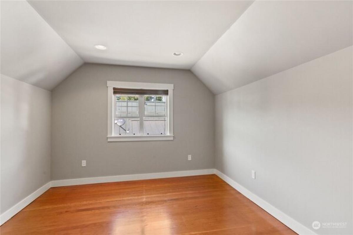 3 bedrooms House in Roslyn, USA No. 384741