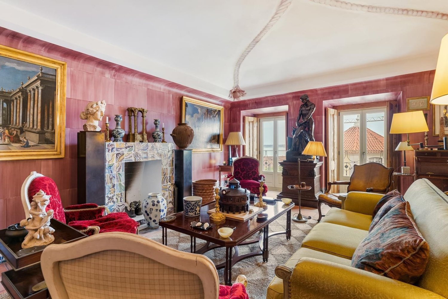 5 bedrooms Villa in Lisbon, Portugal No. 115431