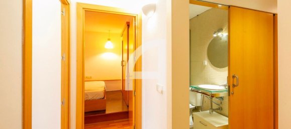 Apartamento de 3 dormitorios en Eixample, Spain No. 21616 26