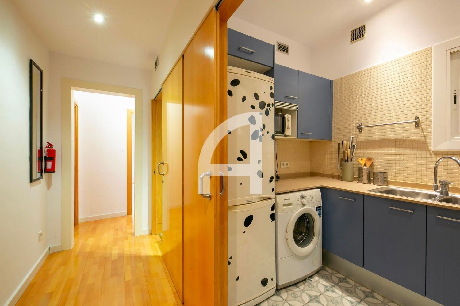 Apartamento de 3 dormitorios en Eixample, Spain No. 21616