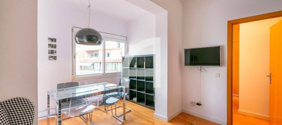Apartamento de 3 dormitorios en Eixample, Spain No. 21616 5