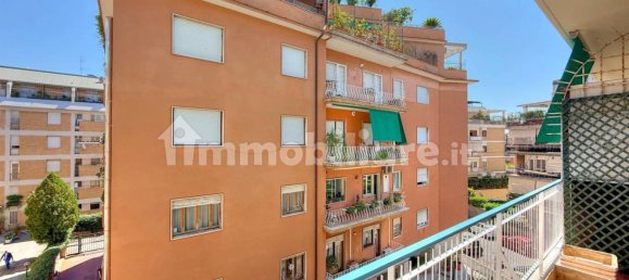 2 bedrooms Apartment in Rome, Italy No. 272654 18