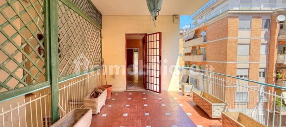 2 bedrooms Apartment in Rome, Italy No. 272654 2
