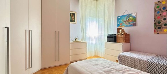 5-salle Appartement à Vittorio Veneto, Italy No. 275389 17