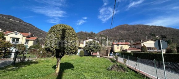 2 chambres Villa à Maccagno con Pino e Veddasca, Italy No. 304829 24