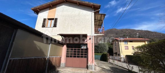 2 chambres Villa à Maccagno con Pino e Veddasca, Italy No. 304829 25