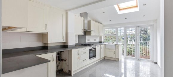 2 bedrooms Commercial property in Finchley, United Kingdom No. 3637 4