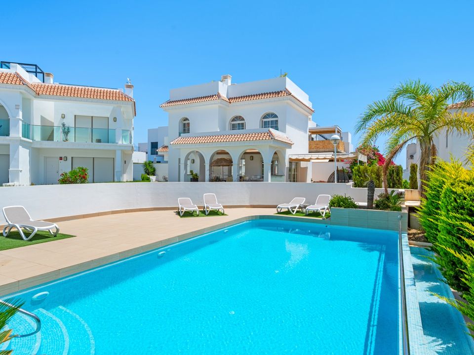 3 bedrooms Villa in Ciudad Quesada, Spain No. 177173