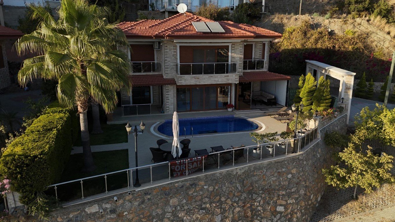 4 rooms Villa in Alanya, Turkey No. 27371