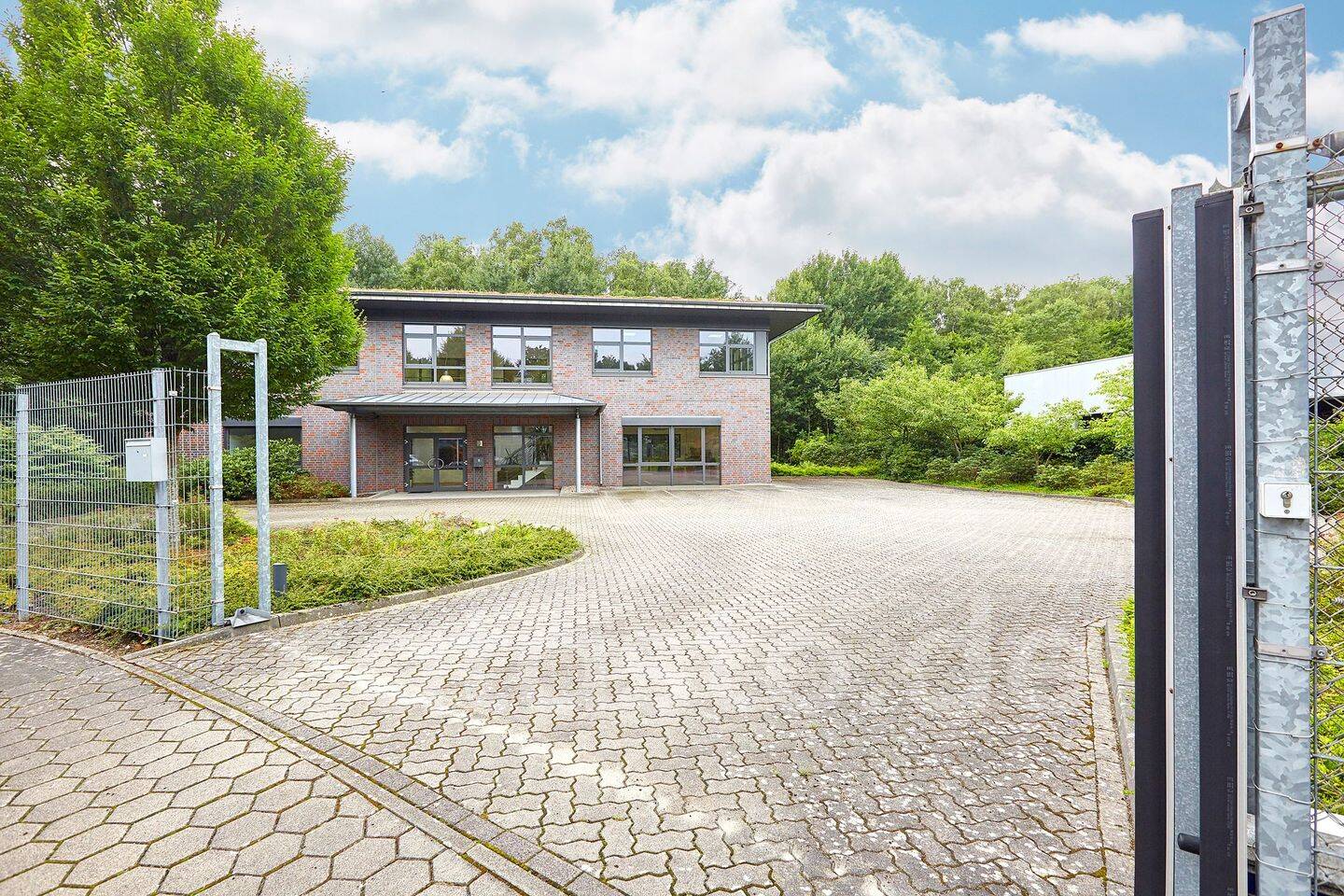 6غرفة مكتب في Eimsbuttel, Germany رقم 220238