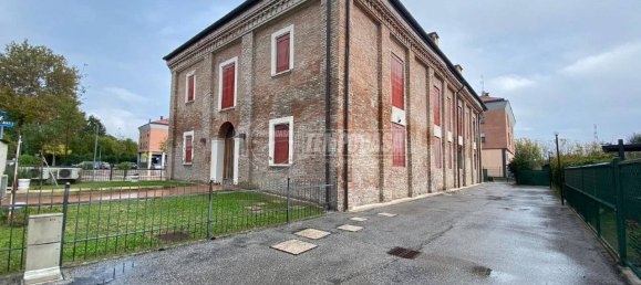 Квартира с 2 спальнями в Терре дель Рено, Италия № 145537 21