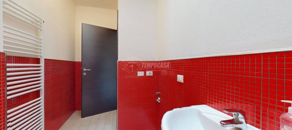 Квартира с 2 спальнями в Терре дель Рено, Италия № 145537 17