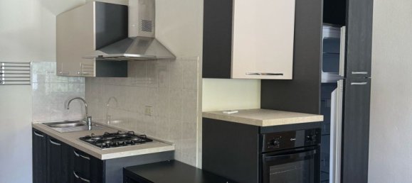 2 bedrooms Apartment in Reggio Emilia, Italy No. 313015 4