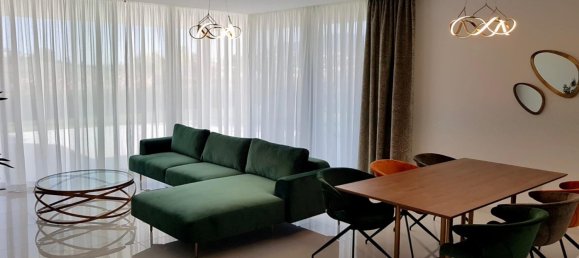 3 bedrooms Apartment in Estepona, Spain No. 10093 8