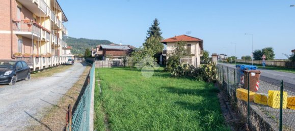 6 rooms House in Costigliole Saluzzo, Italy No. 21828 27