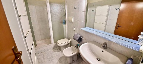 3-salle Appartement à Senago, Italy No. 31632 17