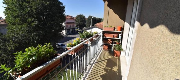 3-salle Appartement à Senago, Italy No. 31632 26
