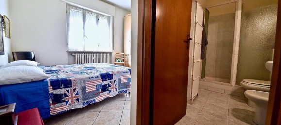 3-salle Appartement à Senago, Italy No. 31632 19