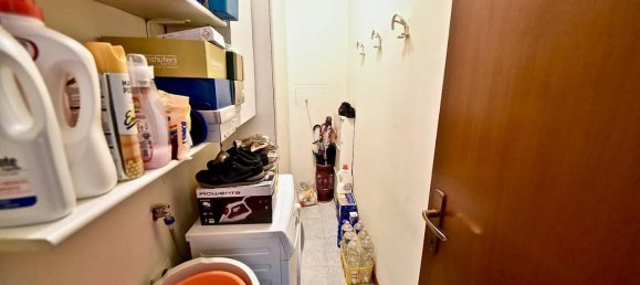 3-salle Appartement à Senago, Italy No. 31632 24