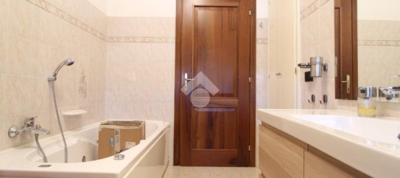 3 Schlafzimmer Doppelhaus in Cadelbosco di Sopra, Italy, Nr. 356129 22