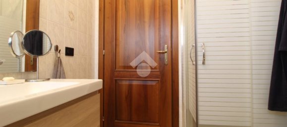 3 Schlafzimmer Doppelhaus in Cadelbosco di Sopra, Italy, Nr. 356129 28