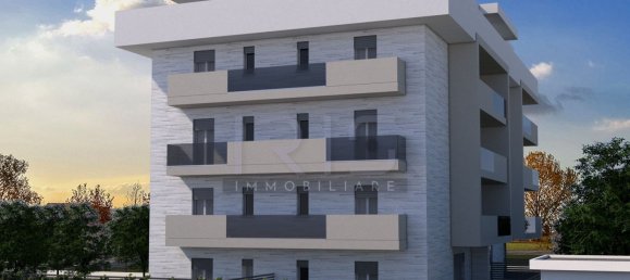 3 rooms Apartment in Cesano Maderno, Italy No. 184093 3