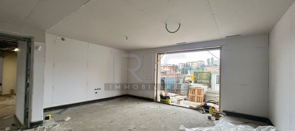 3 rooms Apartment in Cesano Maderno, Italy No. 184093 6