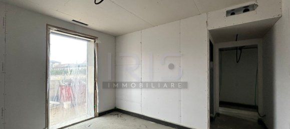 3 rooms Apartment in Cesano Maderno, Italy No. 184093 5