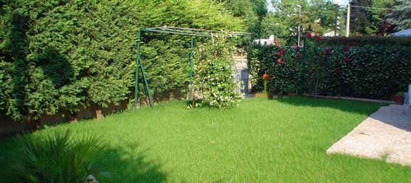 2 bedrooms Apartment in Mantua, Italy No. 250761 11