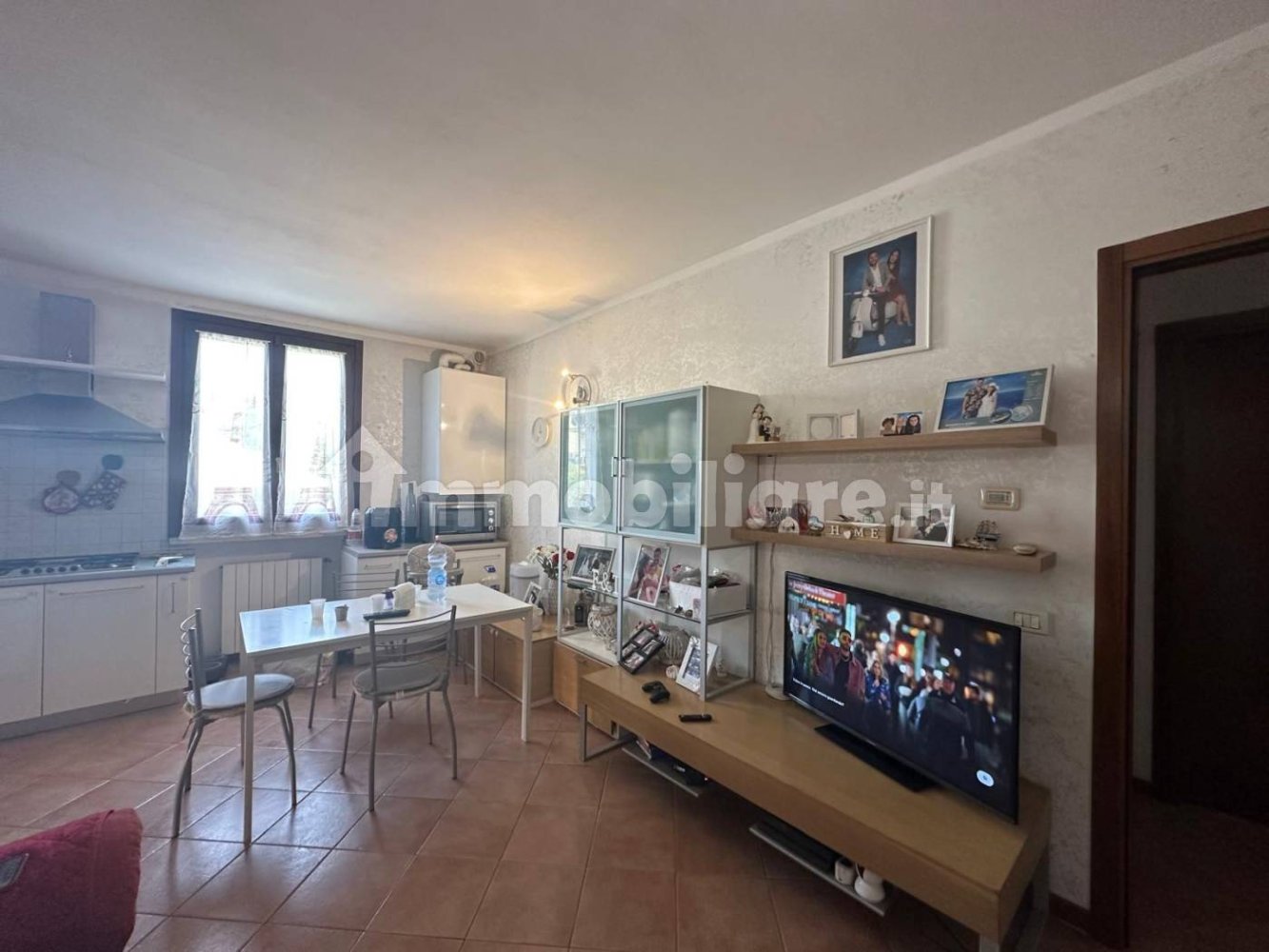 2 bedrooms Apartment in Mantua, Italy No. 250761