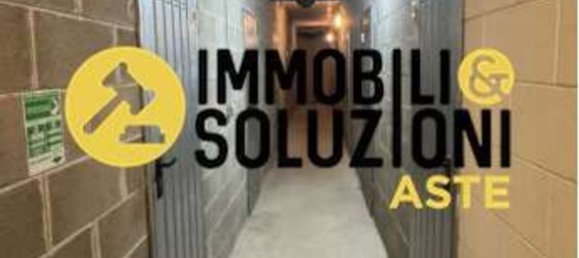 3-salle Appartement à Cardano al Campo, Italy No. 3234 42