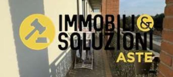 3-salle Appartement à Cardano al Campo, Italy No. 3234 21