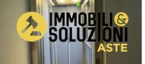 3-salle Appartement à Cardano al Campo, Italy No. 3234 30