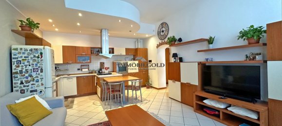 3-salle Appartement à Abbiategrasso, Italy No. 99566 3