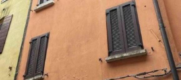 3 rooms Apartment in Ferrara, Italy No. 19596 2