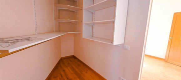 4-salle Appartement à Rome, Italy No. 222750 18