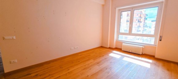 4-salle Appartement à Rome, Italy No. 222750 2