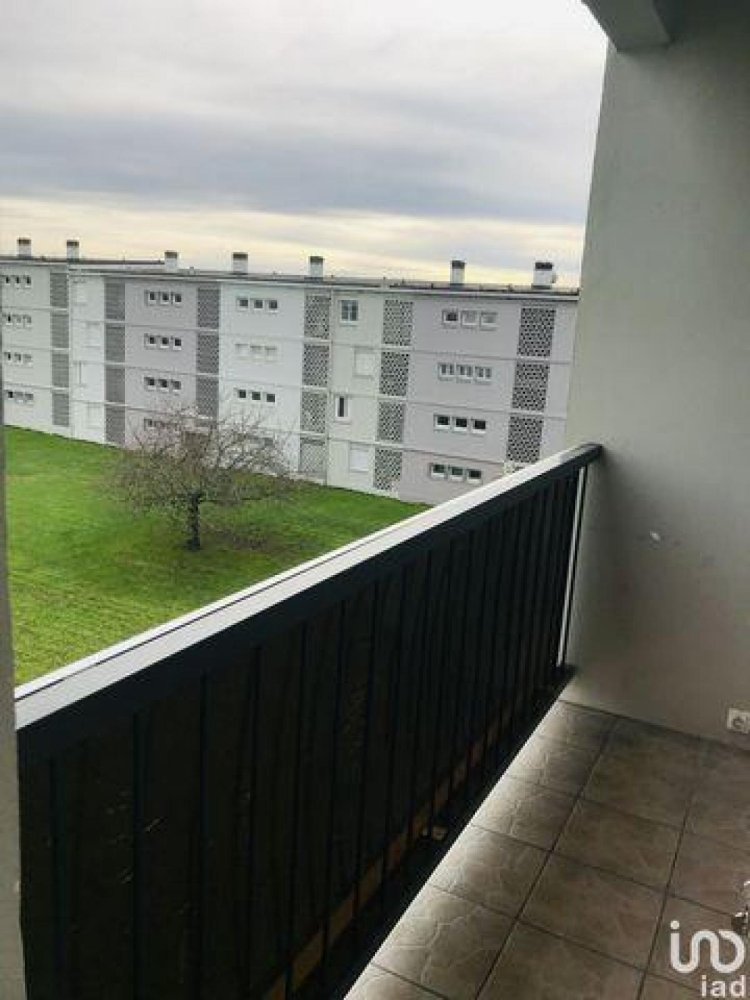 3 bedrooms Condo in Libourne, France No. 9772