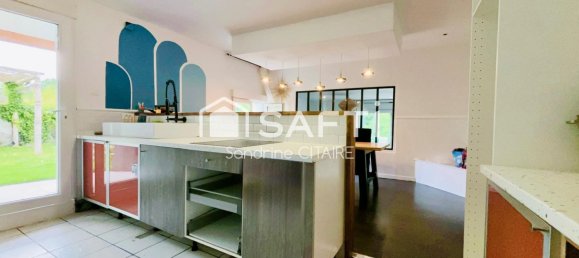 3 bedrooms House in Houdan, France No. 291360 7