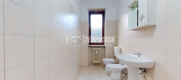 2 rooms Apartment in Turin, Italy No. 148963 9