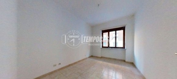 2 rooms Apartment in Turin, Italy No. 148963 10
