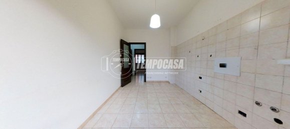 2 rooms Apartment in Turin, Italy No. 148963 3