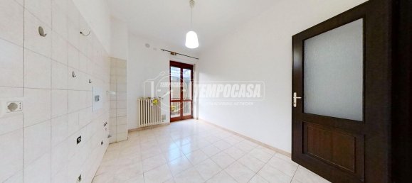 2 rooms Apartment in Turin, Italy No. 148963 6