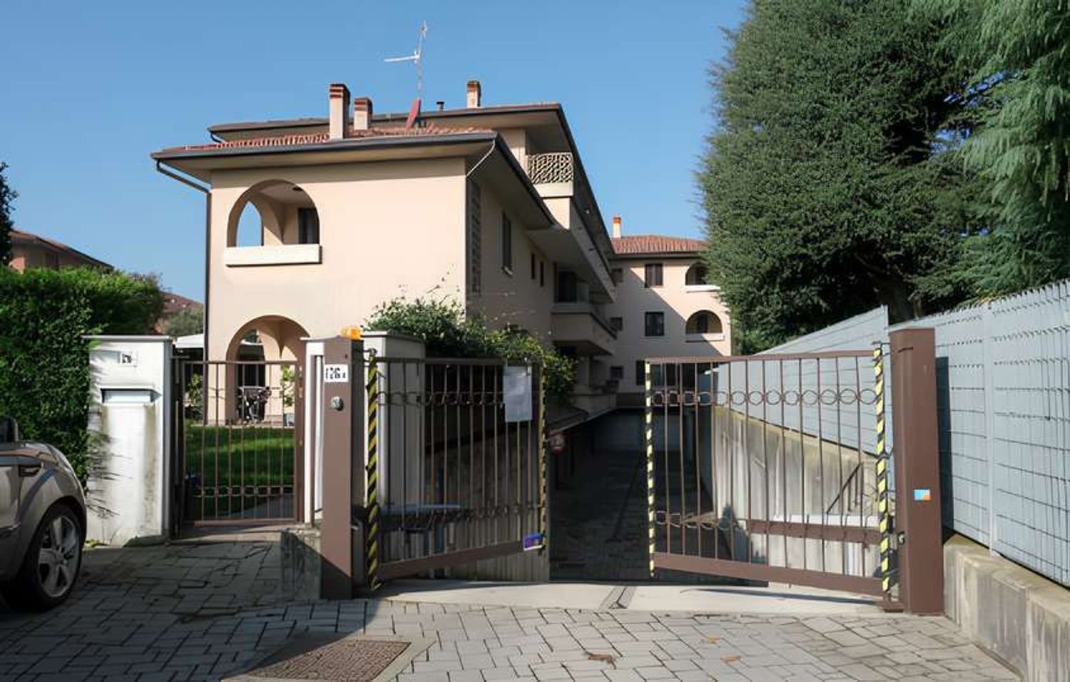 3غرفة شقة في Inzago, Italy رقم 16478