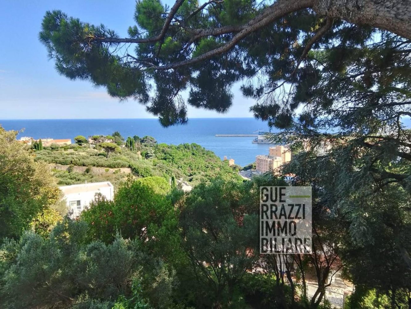 Dúplex de 5 dormitorios en Albissola Marina, Italy No. 286440