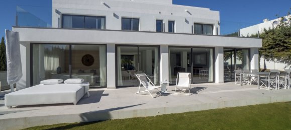 5 bedrooms Villa in Marbella, Spain No. 19605 28