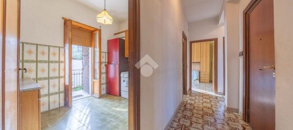 4 rooms Apartment in Rome, Italy No. 280457 9