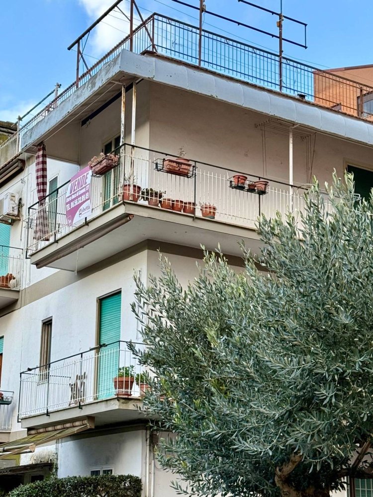 Studio in Rome, Italy No. 44094